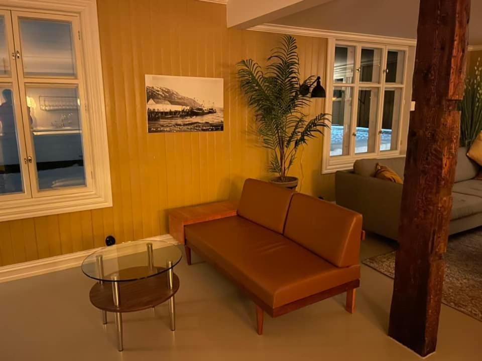 1. etg i Dampskipsbrygga, Lødingen havn Eksteriør bilde