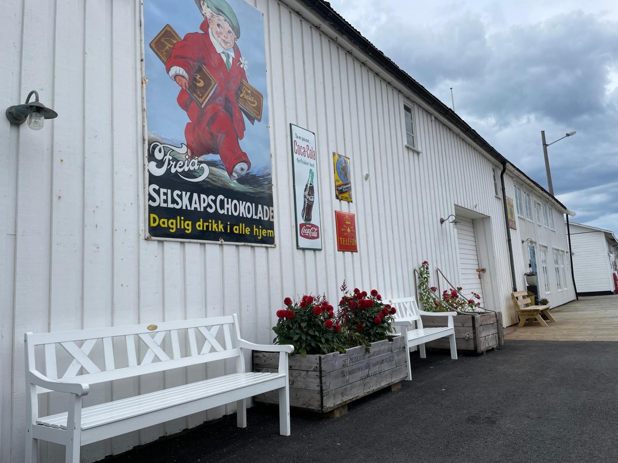 1. etg i Dampskipsbrygga, Lødingen havn Eksteriør bilde